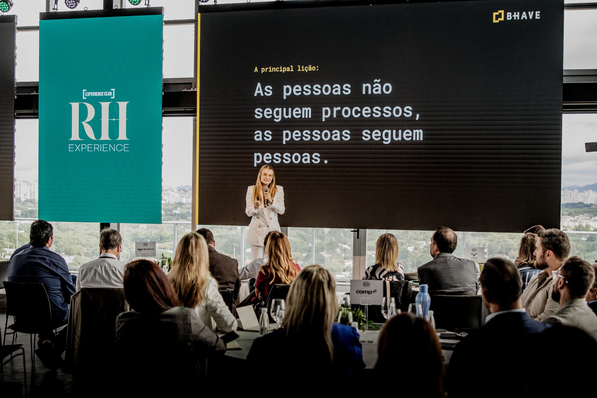 Evento presencial com Erika Linhares